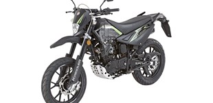 Kreidler DICE SM 125 2016 vs Luxxon F104 Sport 2010